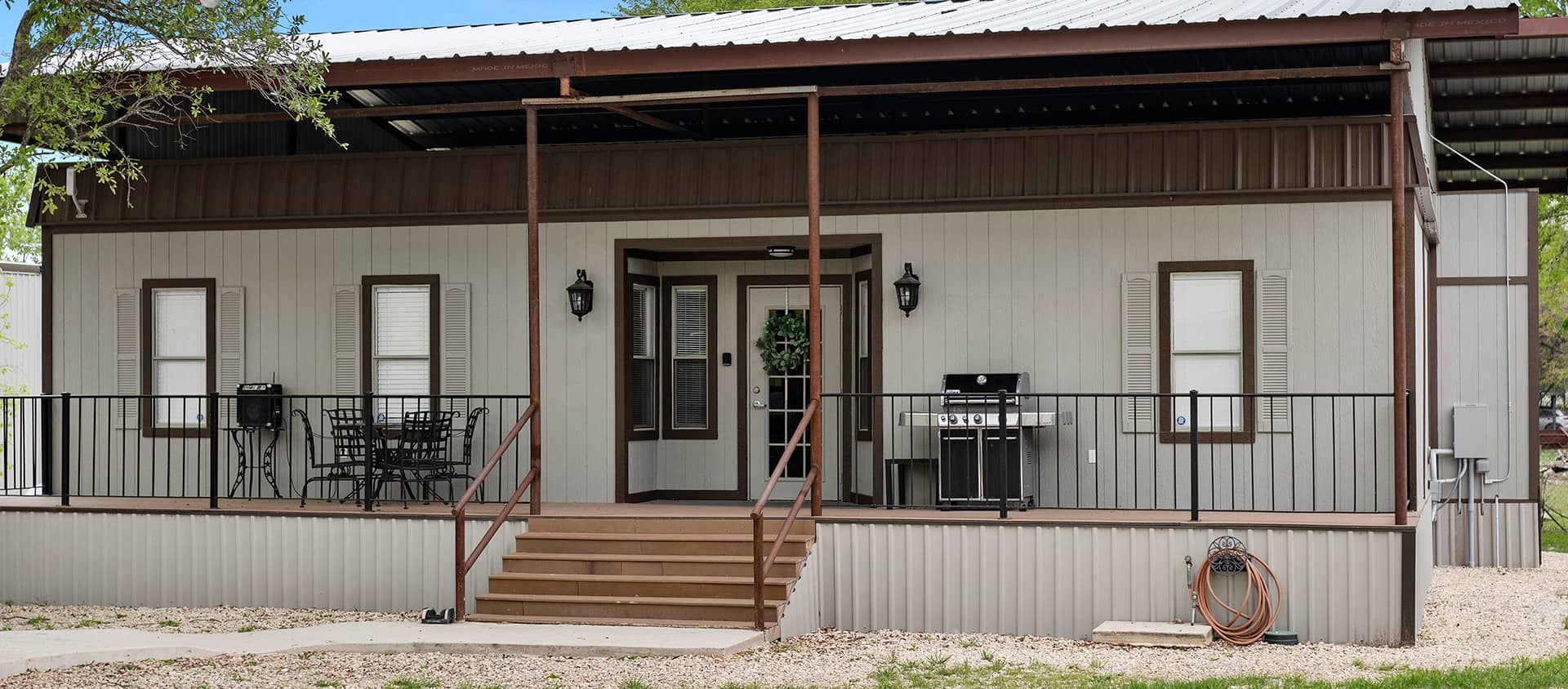 Barndeaux-Guest-House-Front-View-min